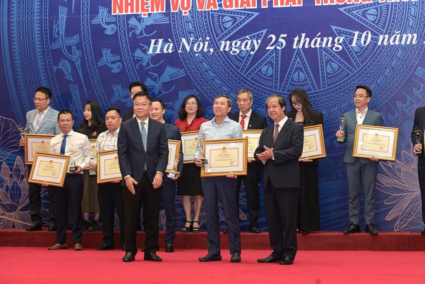 Petrovietnam vinh dự được nhận Bằng khen trong công tác xã hội hóa, vì sự nghiệp ngành Giáo dục