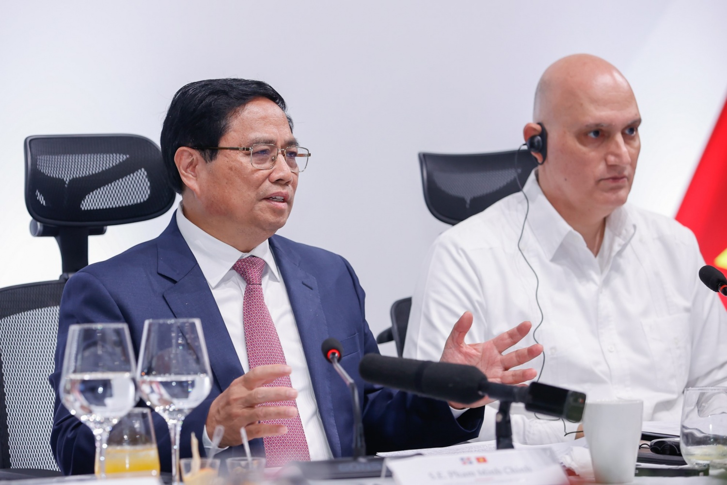 Thủ tướng cho rằng các doanh nghiệp Việt Nam hợp tác, đầu tư tại Dominica có thể coi đây là